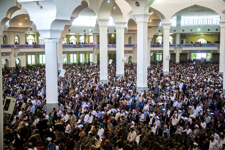 امام جمعه موقت رشت:ورود خرافات به عزاداری شور و شعور حسینی را از بین می برد